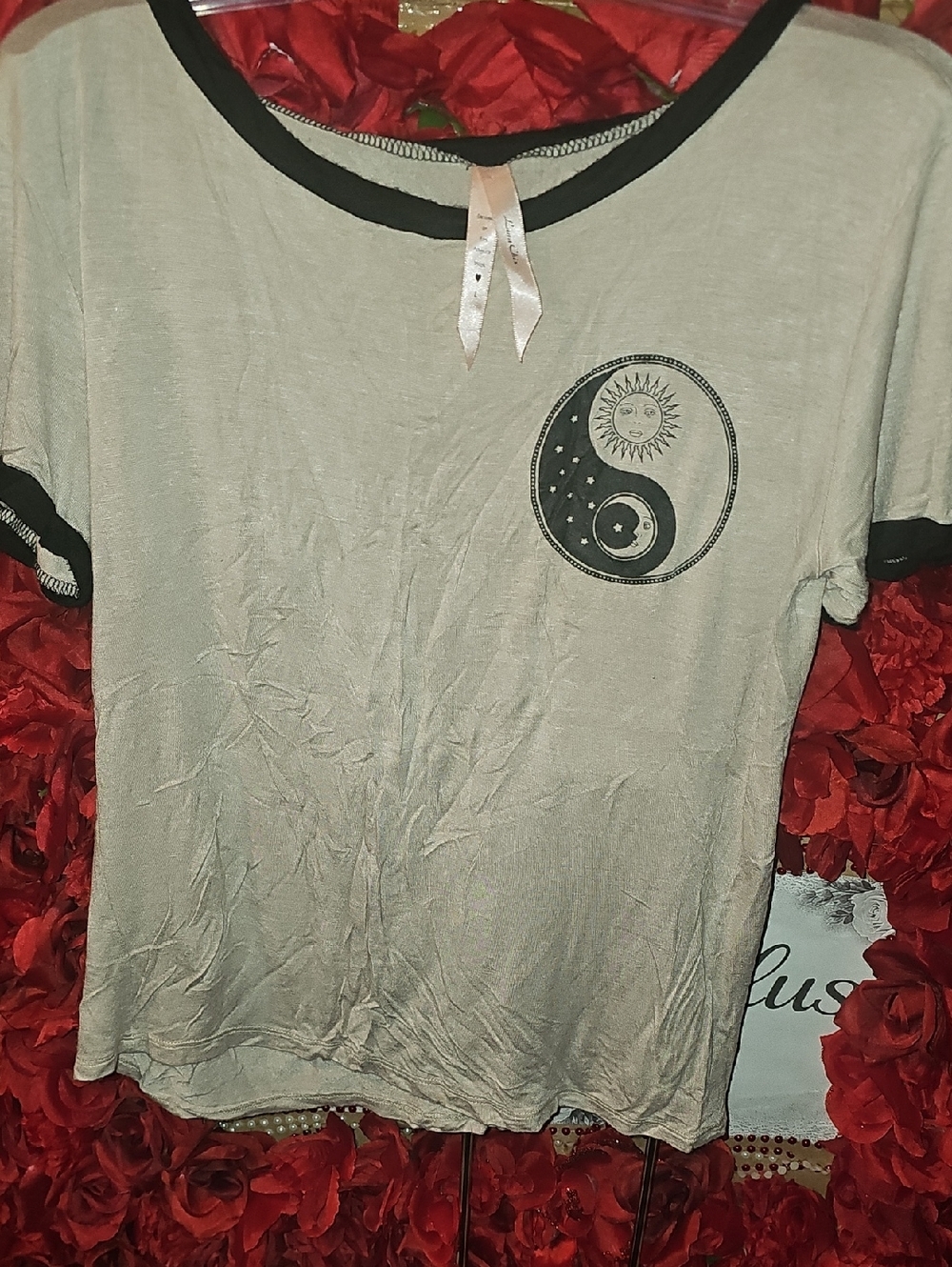 Luna Chix Beige/Black Short-Sleeve Ringer Tee with Sun & Moon Graphic Size Large